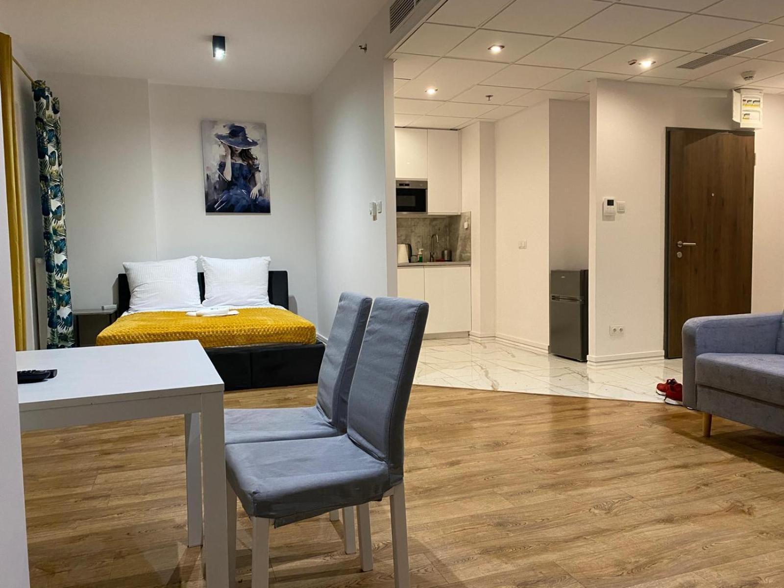 Warszawski Hongkong, Kultowe Miejsce Warsaw Ngoại thất bức ảnh
